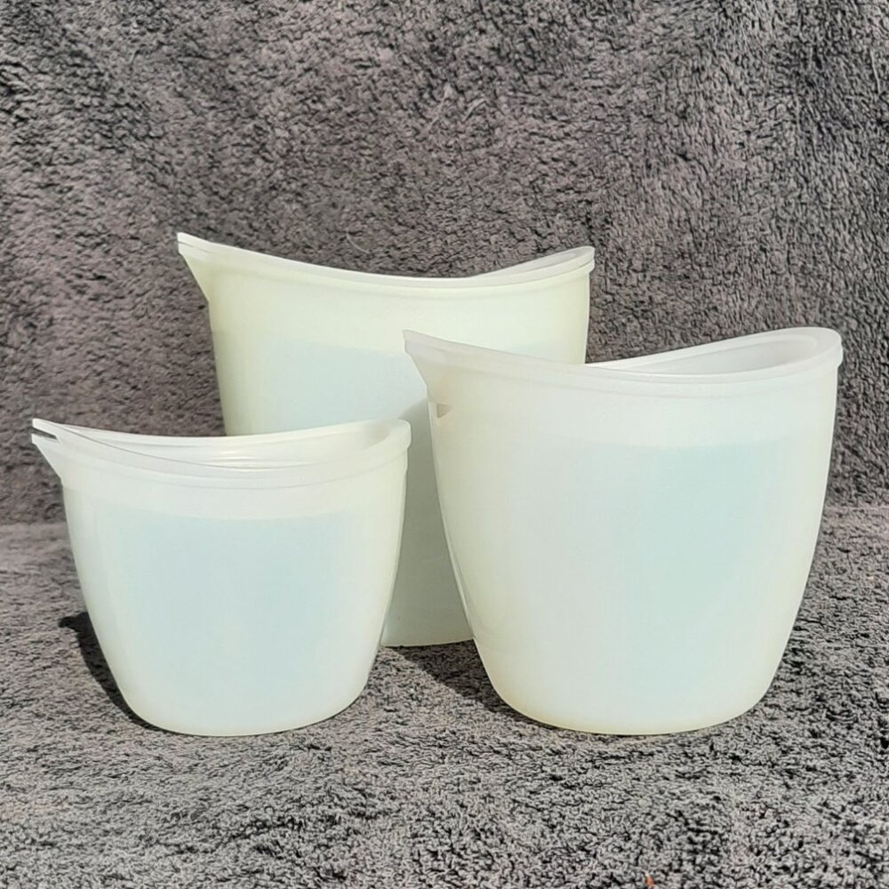 Pampered Chef Silicone Prep Bowls Nesting Measuring Cups w/Lids 1,2,3 Cup set